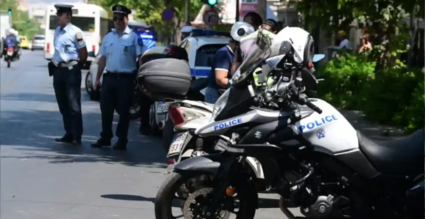 Η ΕΛ.ΑΣ. συνεχίζει την εκστρατεία «Μηδενική ανοχή στη μη χρήση κράνους», με περισσότερους από 27.000 ελέγχους και 3.026 παραβάσεις μέσα σε μία εβδομάδα.