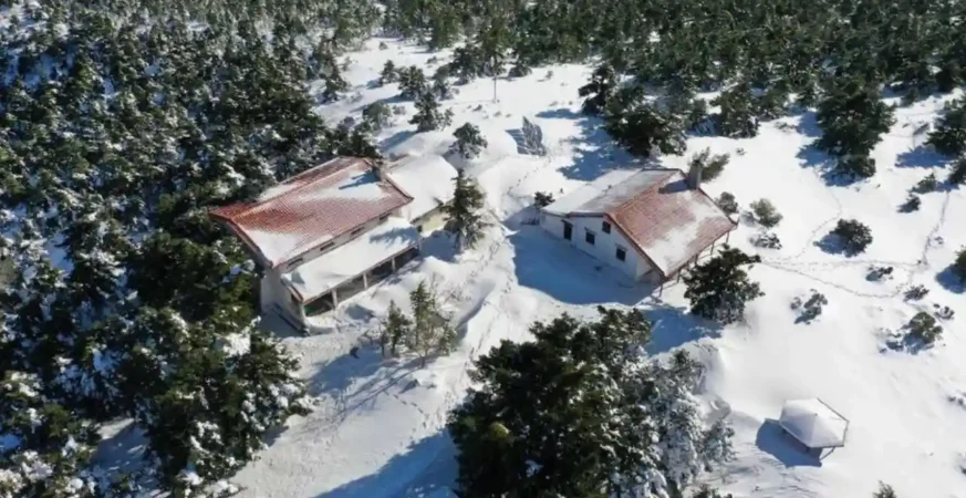 xionia-parnitha-metereologiki-vomva-mpafi-katafygio-allagi-kairou-xeimonas