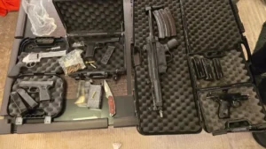 Μεγάλη επιχείρηση της ΕΛΑΣ για κύκλωμα λαθραίων τσιγάρων: Συλλήψεις σε Αττική και Βοιωτία – Πάνω από 1.000.000 τα κέρδη τους