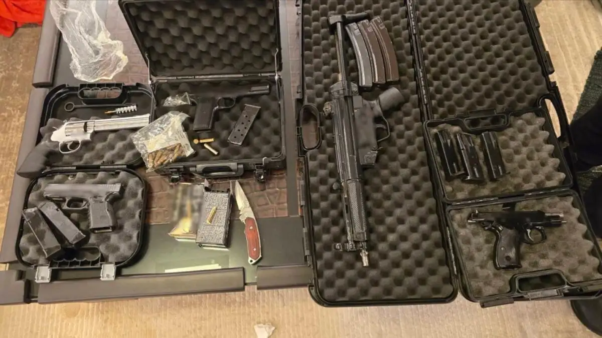 Μεγάλη επιχείρηση της ΕΛΑΣ για κύκλωμα λαθραίων τσιγάρων: Συλλήψεις σε Αττική και Βοιωτία – Πάνω από 1.000.000 τα κέρδη τους