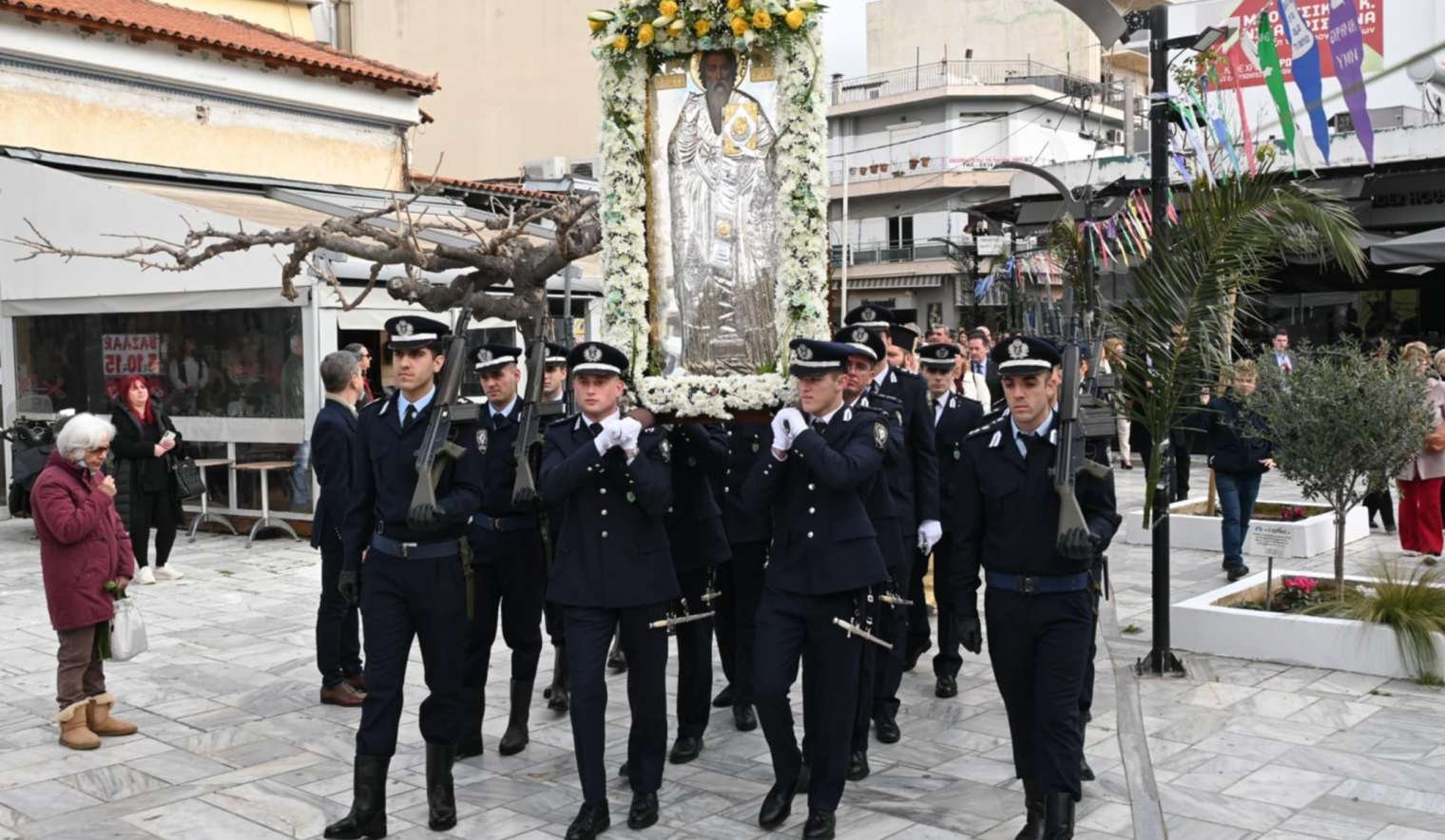 Κατάνυξη και λαμπρότητα στον εορτασμό του Πολιούχου Αχαρνών Αγίου Βλασίου