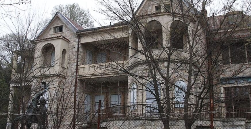 Τατόι | Πότε αναμένονται τα εγκαίνια της ανακαινισμένης πρώην βασιλικής θερινής κατοικίας;